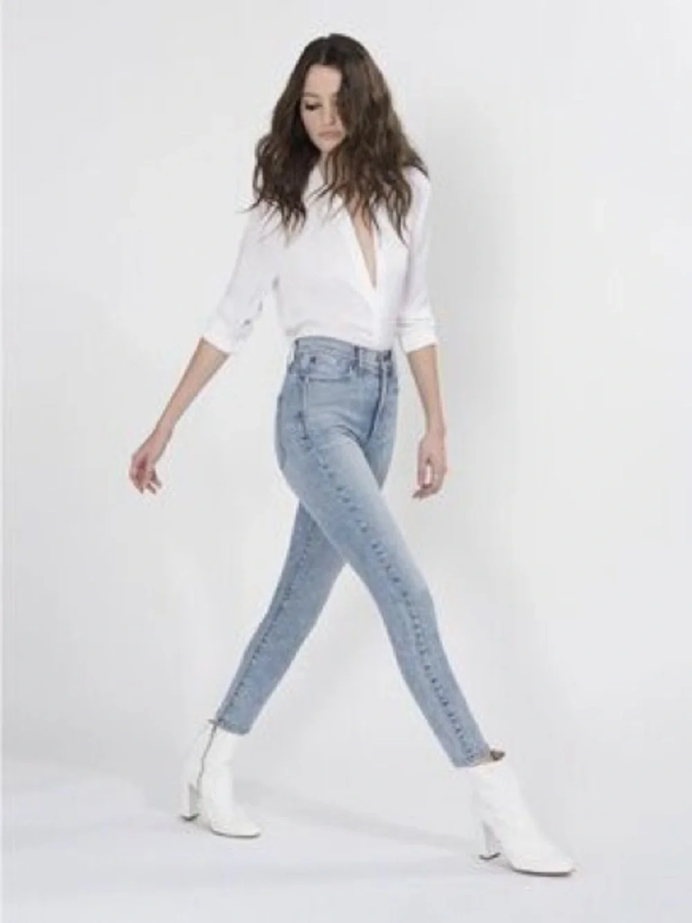 ao.la by Alice + Olivia